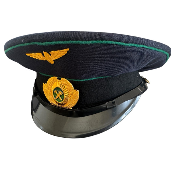 Postsowjetisches ukrainisches Militäroffiziersuniform-Metallabzeichen mit Schirmmütze