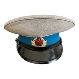 Postsowjetisches ukrainisches Militäroffiziersuniform-Metallabzeichen mit Schirmmütze
