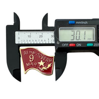 9. Mai sowjetisches russisches rotes Siegesbanner, Metall-Emaille-Anstecknadel