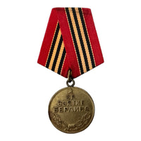 Echte sowjetische Medaille der UdSSR für die Eroberung Berlins am 2. Mai 1945