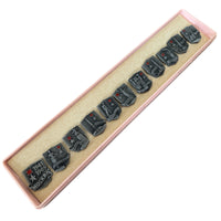Sowjetische Heldenstädte des 2. Weltkriegs, Set mit 11 Metallabzeichen, Originalverpackung, Quittung der UdSSR von 1978