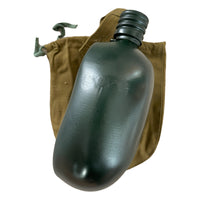 Echte sowjetische UdSSR-Armee-Militär-Dunkelgrüne Wasser-Wodka-Flasche mit Gürteletui